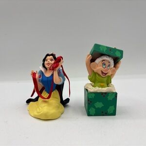 Hallmark Keepsake 1997 Vintage Snow White Set Of 2 Ornaments Anniversary Edition
